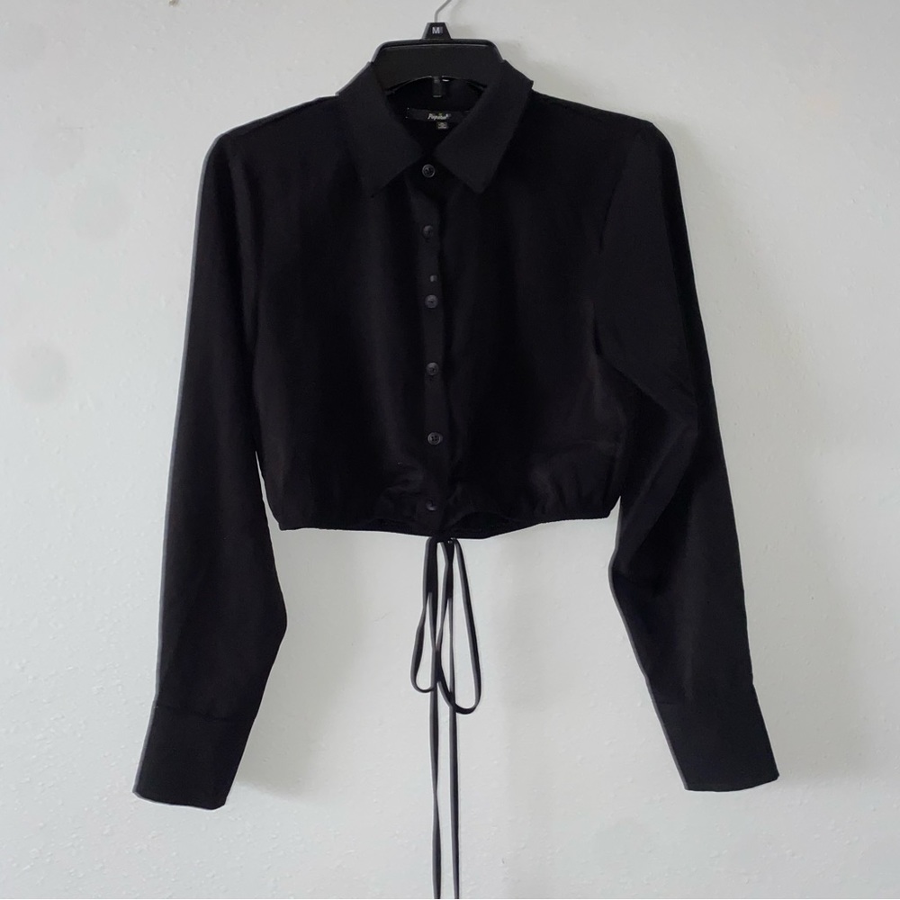 Black collar papania crop top